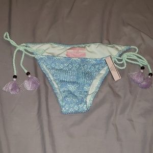 VS Crochet Cheeky Bikini Bottoms (Small)